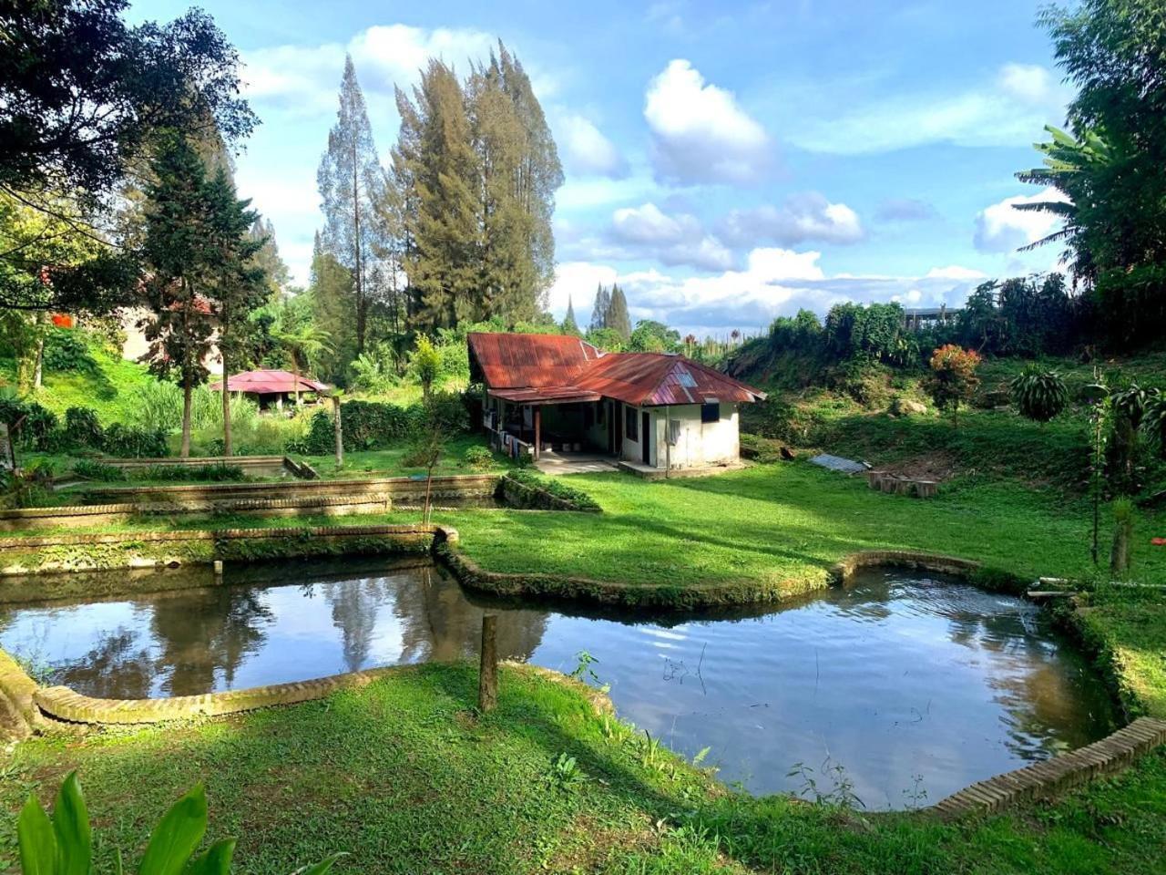 Sibayak Multinational Rest House Berastagi Exterior photo